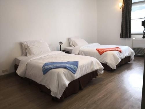 Pillow and bread hostel4
