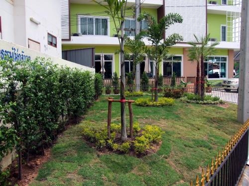 โรงแรมเรือนริมน้ำ (Ruean Rim Nam Hotel)2