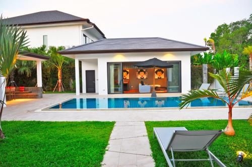 Lagoon Villa0