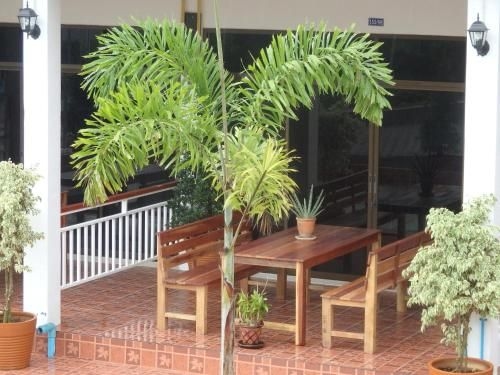 98 The Residence (2 Bedroom)0