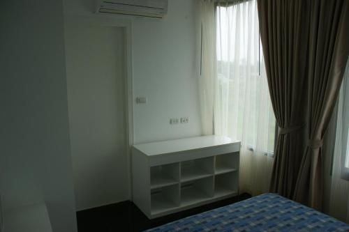 Kamala Regent3