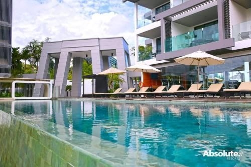 Exotic 4*Twin Sands Studio Apartment0