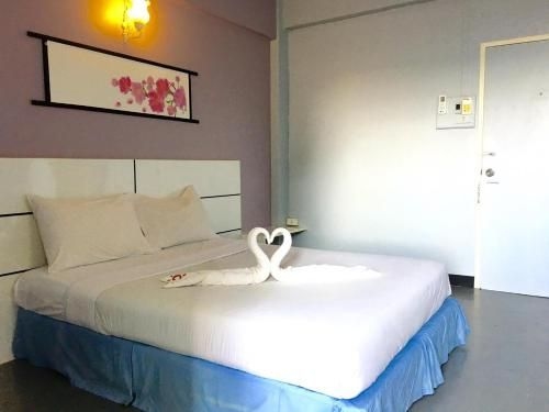 Summer Hotel4