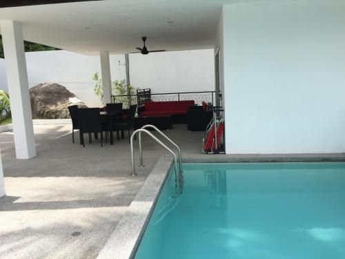 Cozy studio with private pool1