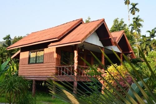 Khao Sok Riverfront Resort4