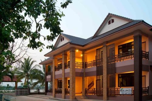 Suporn Lakeview (Suporn Lakeview Serviced Apartment & Homestay)0