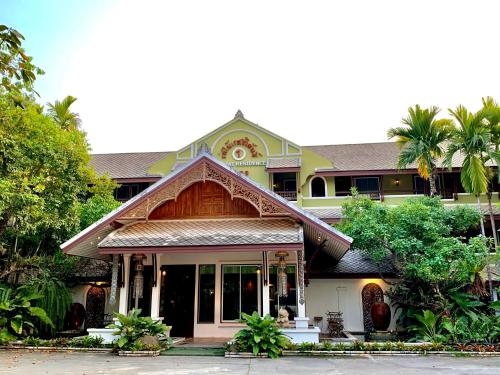 ร่มไม้ กรีน พาร์ค บูทิก โฮเต็ล รีสอร์ต (Rommai Green Park Boutique Hotel Resort)0