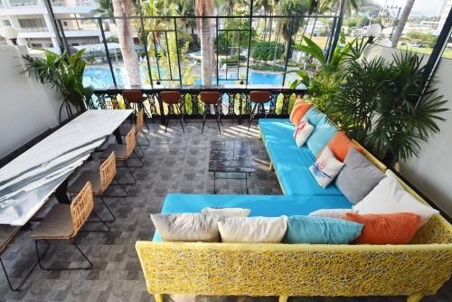 Blu Beach Haven0