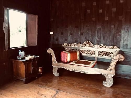 เรือนรับขวัญ (Rueanrubkwan)2