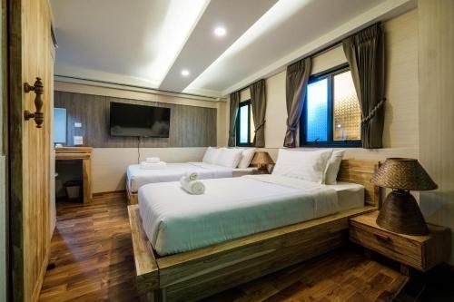 Sleep Walker Hotel Nawarat Bridge1