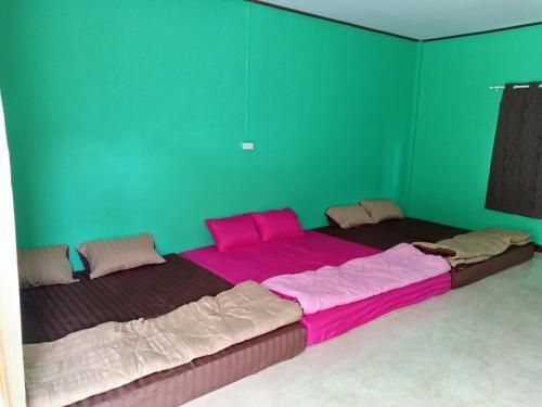 คุณสมบัติโฮมสเตย์&รีสอร์ท (Khunsombat Home Stay)2