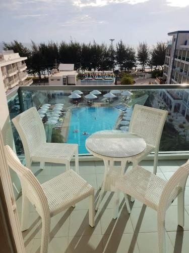 Grandblue condominium Room 6060