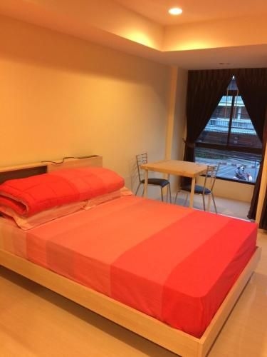 KhunWijit Apartment2