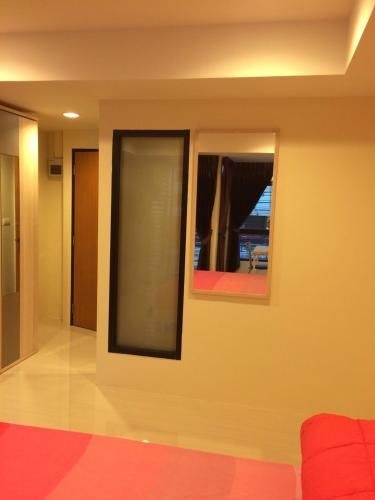 KhunWijit Apartment4