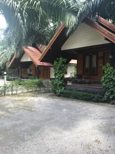 น้ำผึ้ง รีสอร์ท (Nampueng Resort)2
