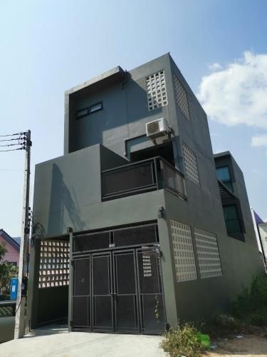 Steel Art Villa1