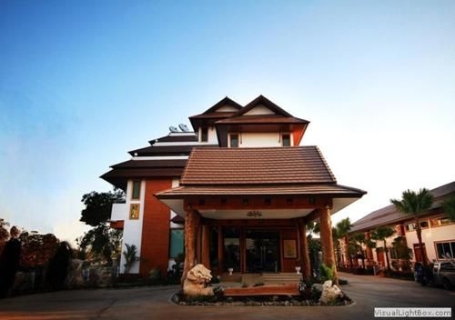 โรงแรมเจ้าพระยาธารา ริเวอร์ไซด์ (Chaophayathara Riverside Hotel)0