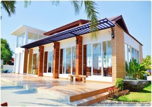 โรงแรมเจ้าพระยาธารา ริเวอร์ไซด์ (Chaophayathara Riverside Hotel)3