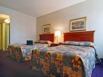 Best Western Charter House Hotel Downtown Winnipeg3