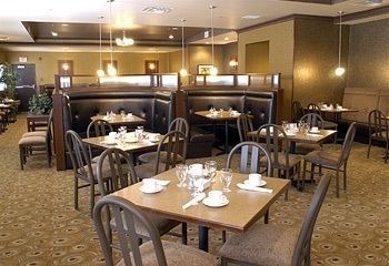 Best Western Charter House Hotel Downtown Winnipeg1