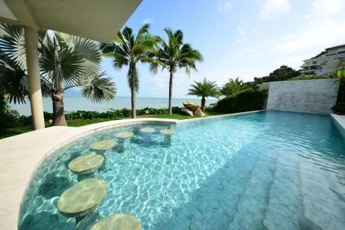 Villa Blue Amber1