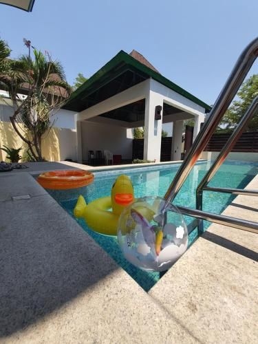 P.P.pool villa1