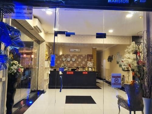 Royal Suites3