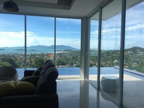 The High Hill Residence0