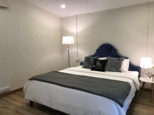 Warm villa4