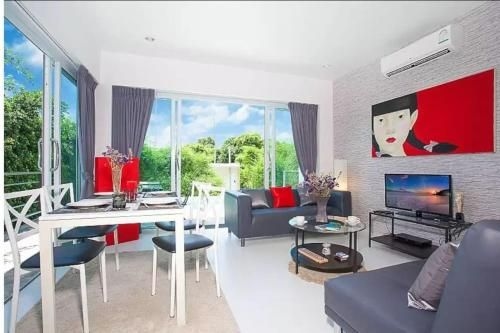 Villa Q at Design Square0