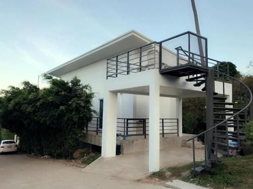 Villa Q at Design Square4