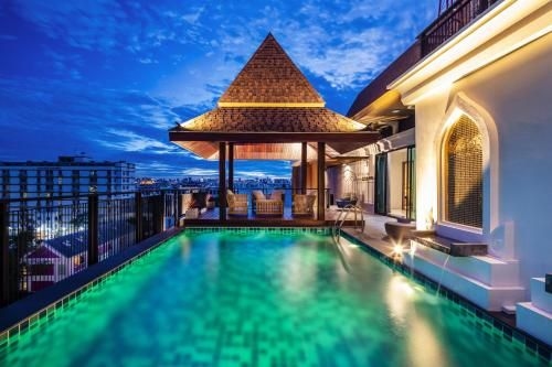 เดอะ แกรนด์ ศาลาไทย (The Grand Sala Thai)0