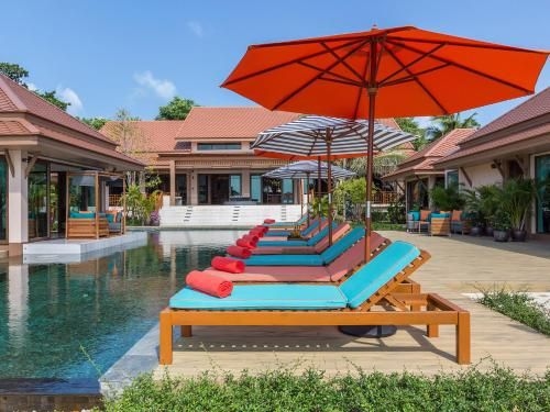 Angthong Villa1