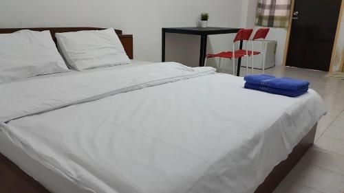 Pacific Apartment3