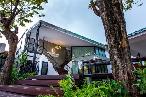 Stay With Hug Poshtel & Activities (Chiangmai Midpoint Activity Hostel )0