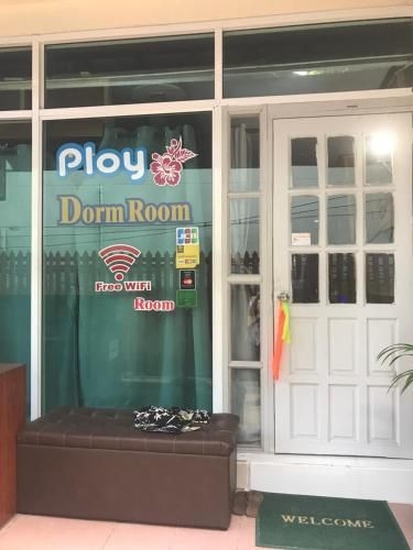 Ploy Dorm Room Hostel0