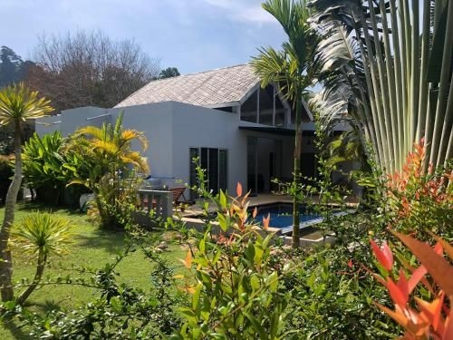 Phuket Villa0