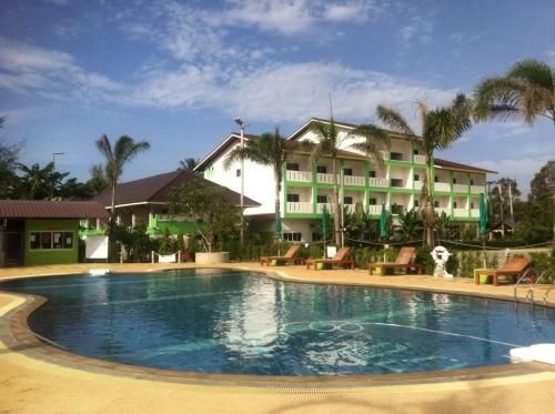 Lamae Beach Resort0