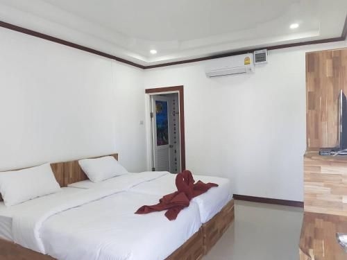 Phi Phi Pagarang House1