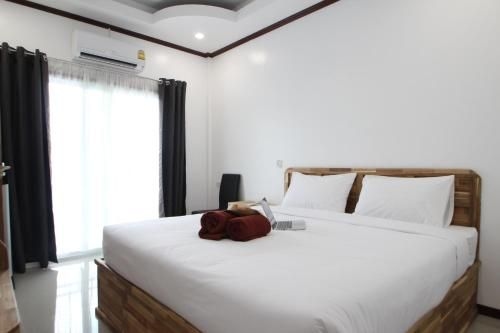 Phi Phi Pagarang House0