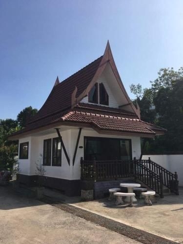 Lilac Villa1