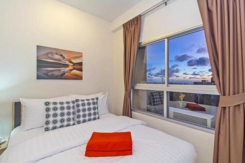Chic Condo2