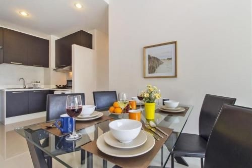 Chic Condo4