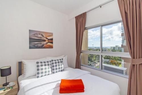 Chic Condo1