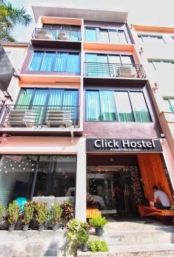 Click Hostel0