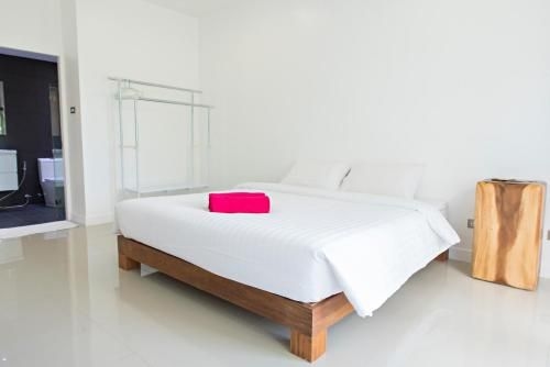 The Pool Residence3