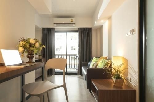 โรงแรมเดอะ โฮม (The Home Hotel)2