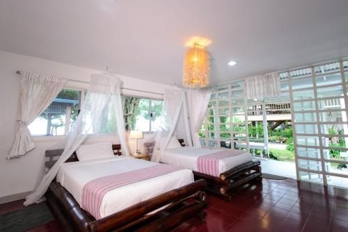 Baan Kratom Tong by the sea1