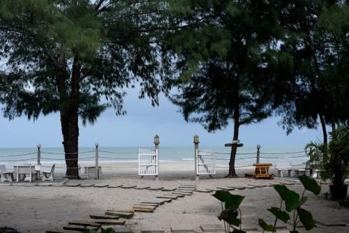 Baan Kratom Tong by the sea0