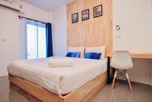 The Cozy Hotel0